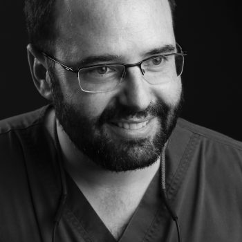 Dr. Vicente Berbís - Dentista experto en Castellón